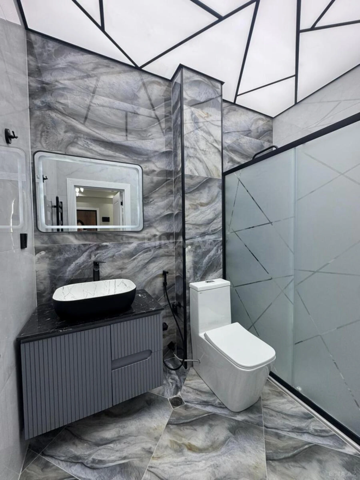 Satılır 3 otaqlı mənzil 90 m²