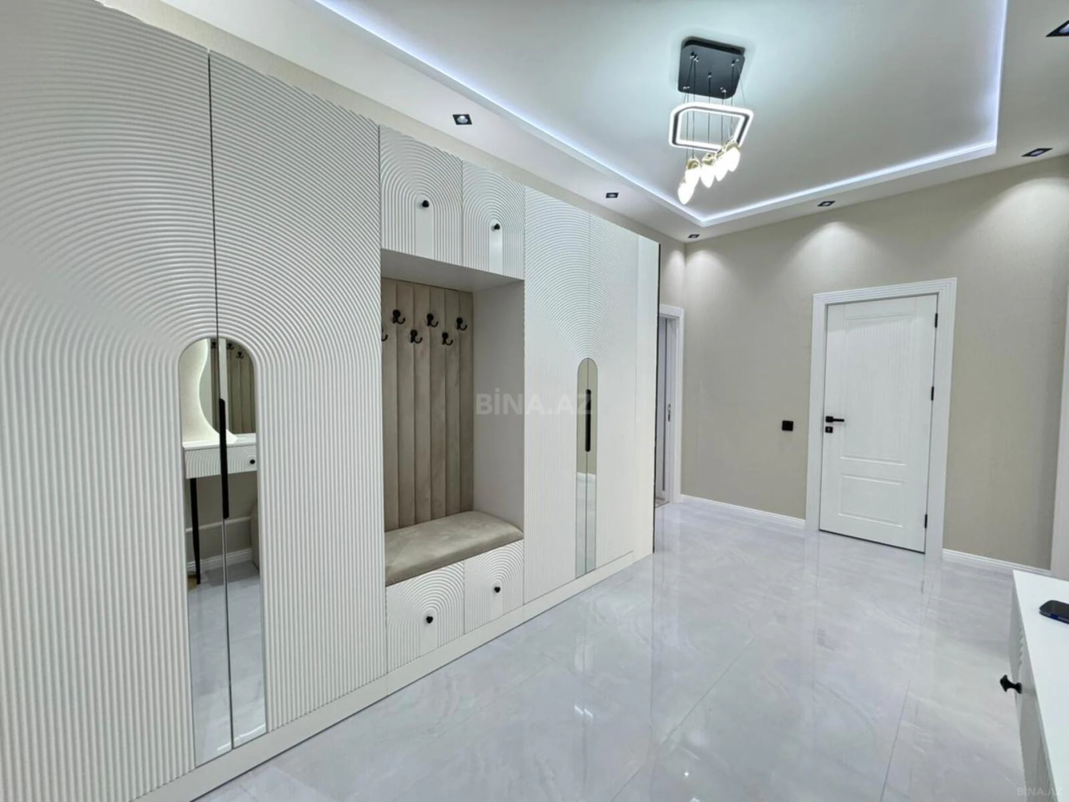 Satılır 3 otaqlı mənzil 90 m²