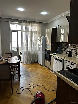 Satılır 3 otaqlı mənzil 106 m²