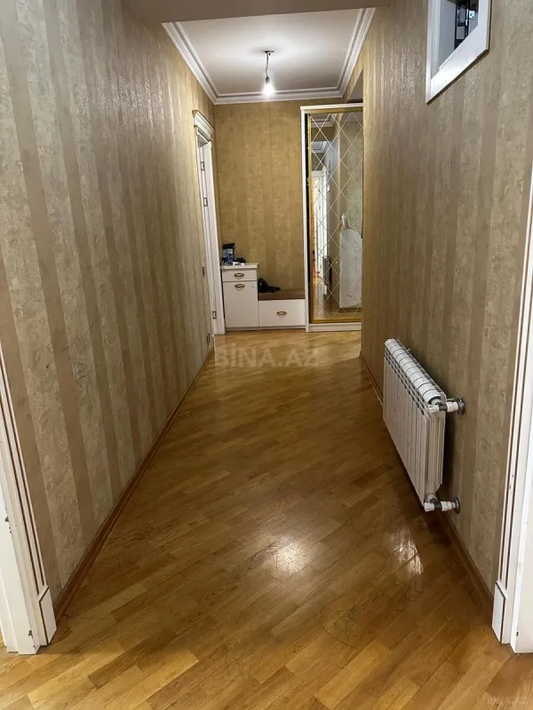 Satılır 3 otaqlı mənzil 106 m²
