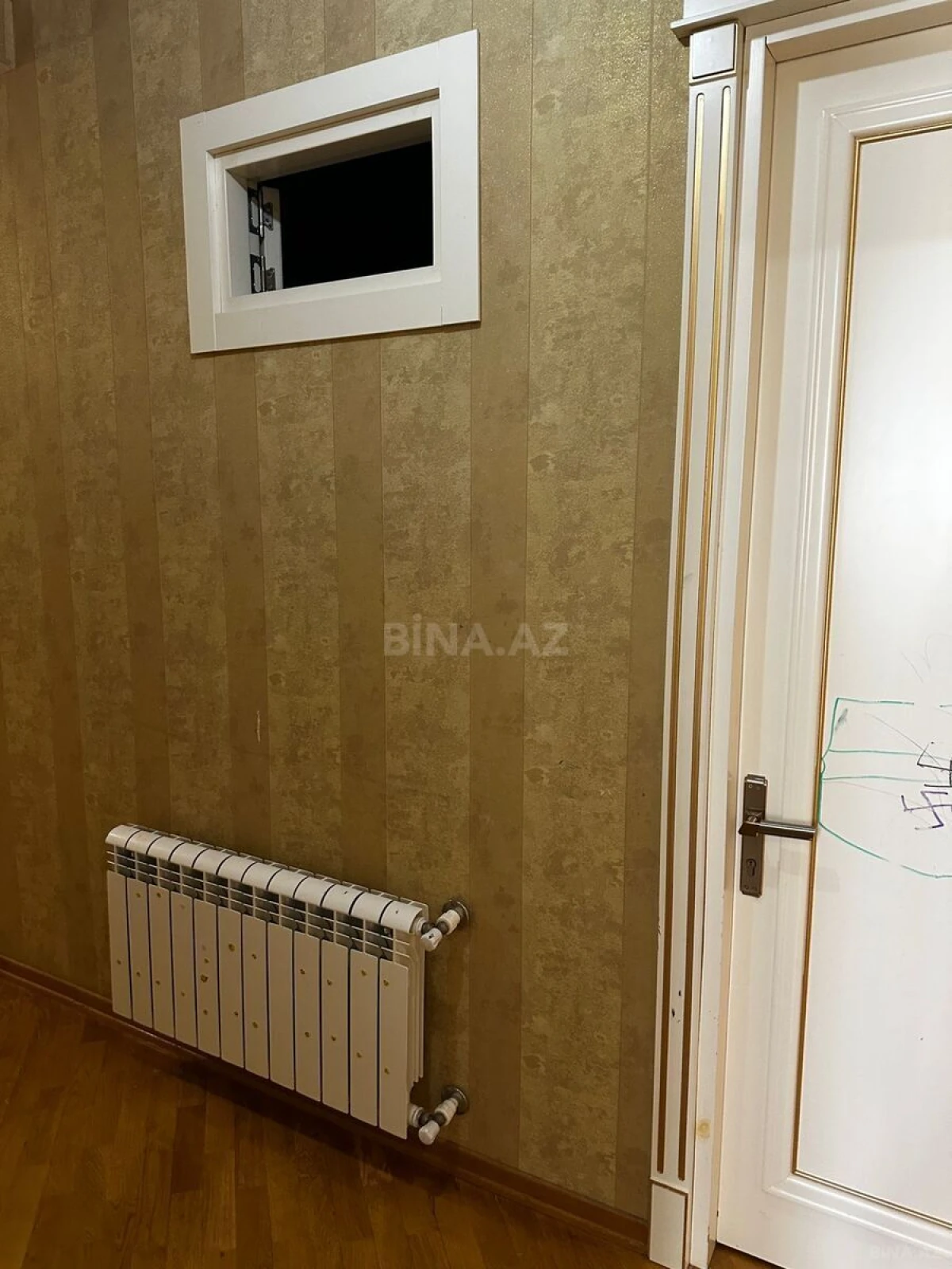 Satılır 3 otaqlı mənzil 106 m²