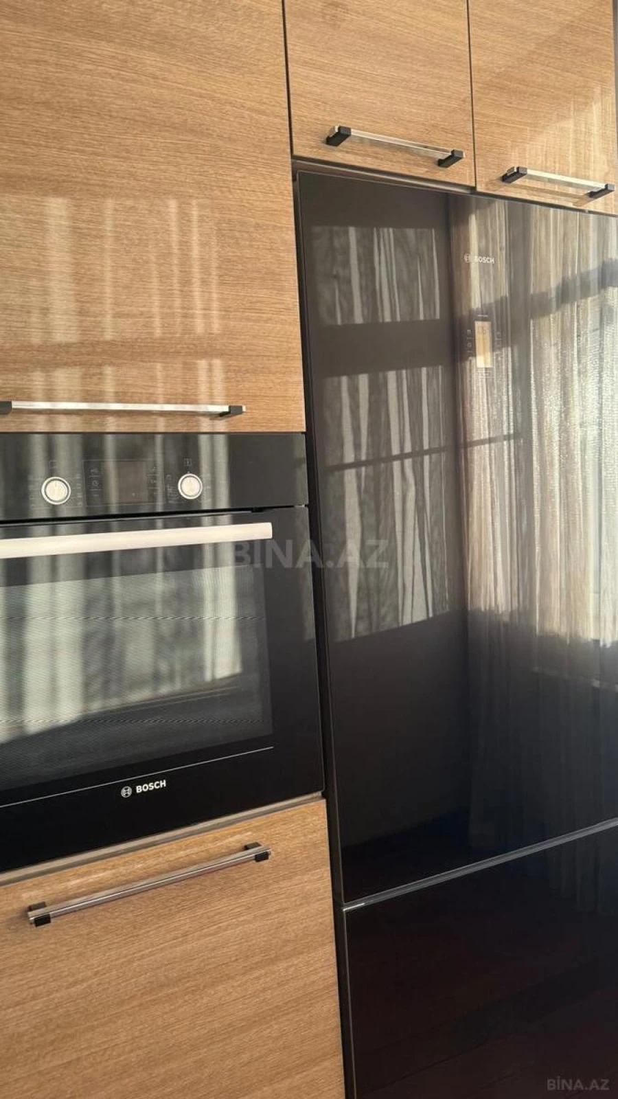 Satılır 4 otaqlı mənzil 175 m²