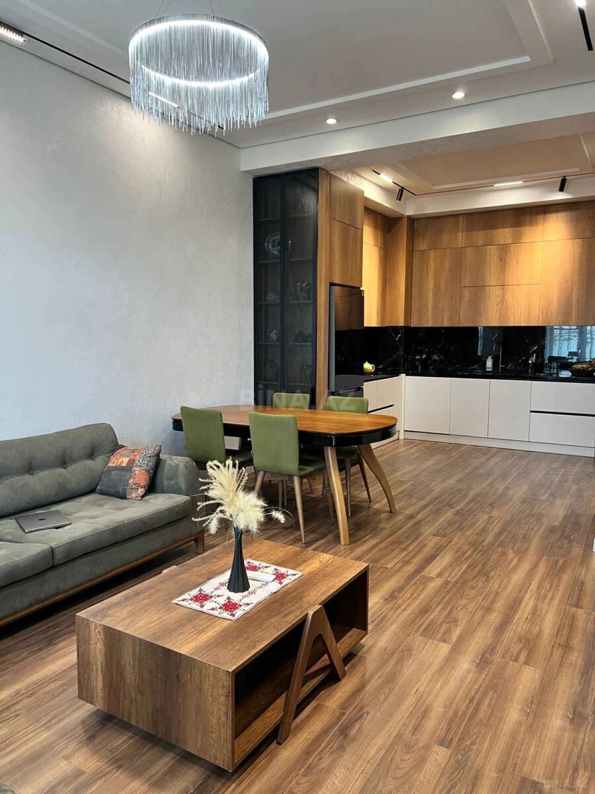 Kirayə verilir 3 otaqlı mənzil 120 m²