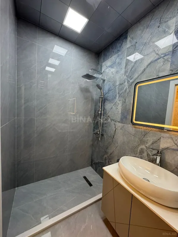 Satılır 2 otaqlı mənzil 61 m²