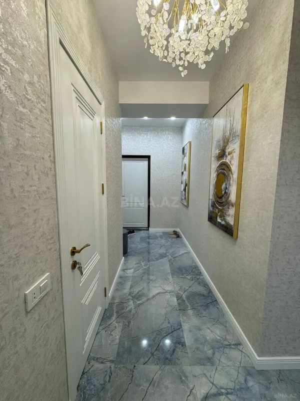 Satılır 2 otaqlı mənzil 61 m²