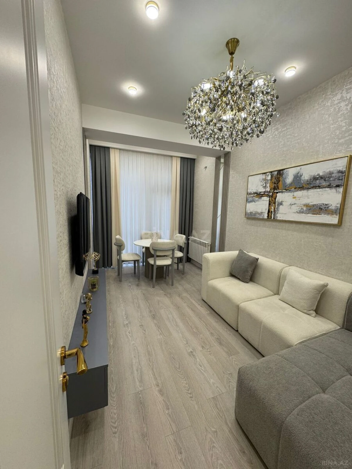 Satılır 2 otaqlı mənzil 61 m²