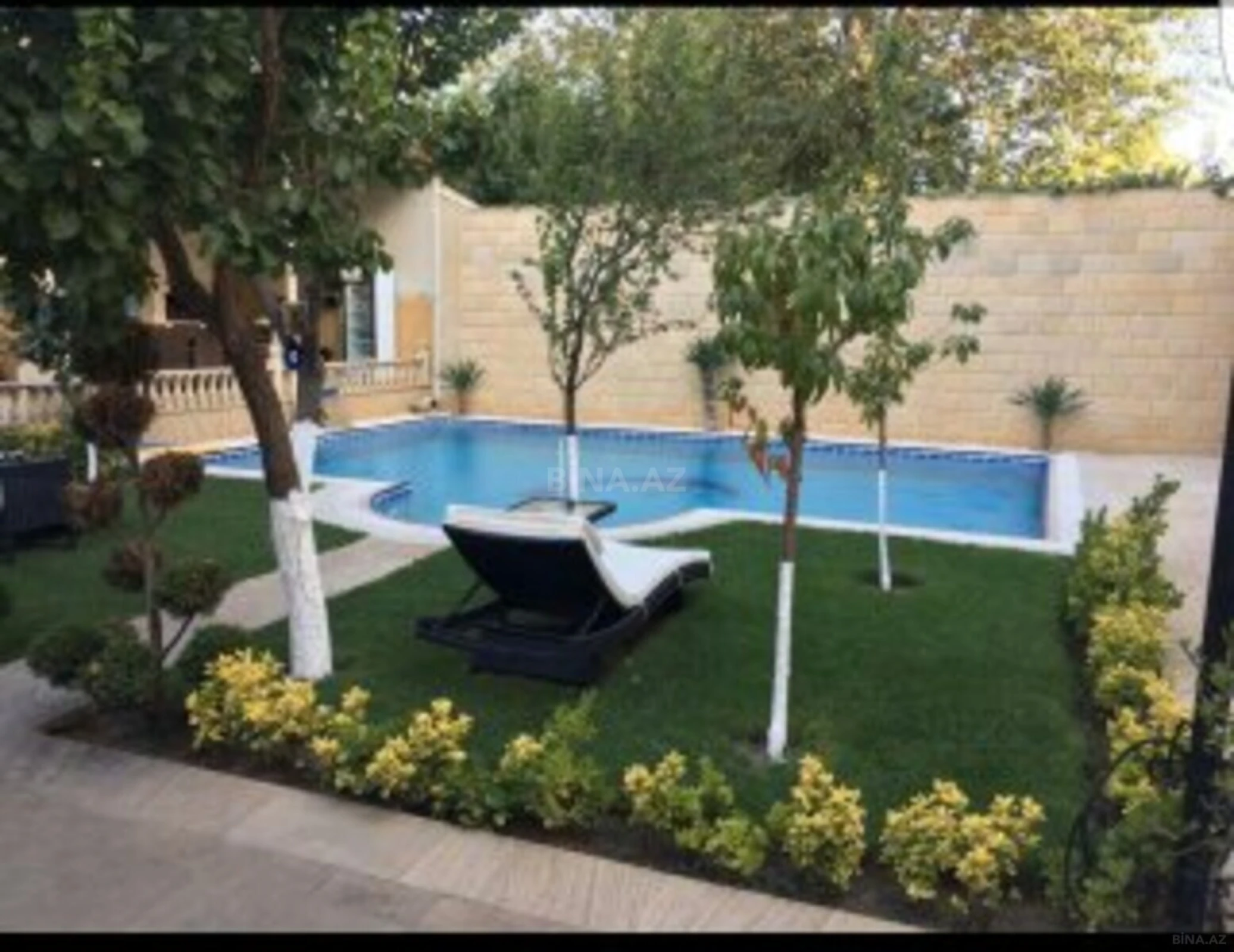 Satılır 6 otaqlı həyət evi 350 m²