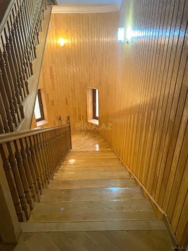 Satılır 6 otaqlı həyət evi 350 m²