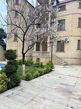 Satılır 6 otaqlı həyət evi 350 m²
