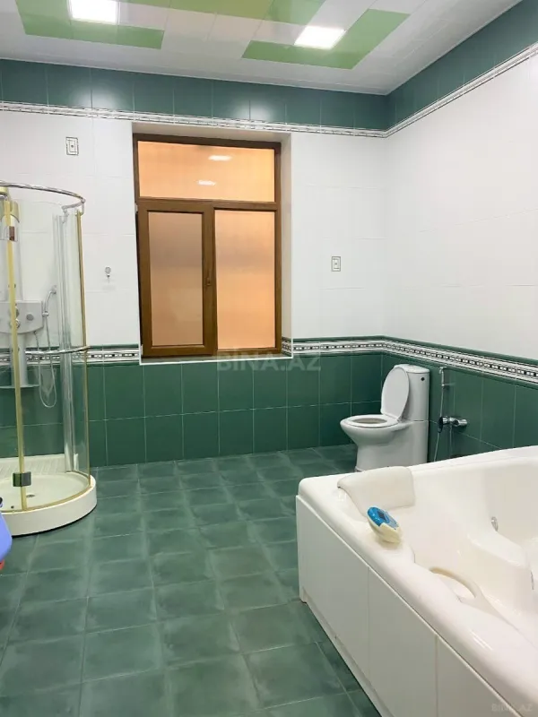 Satılır 6 otaqlı həyət evi 350 m²