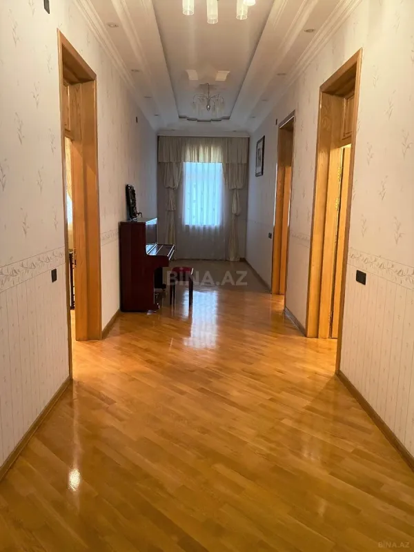 Satılır 6 otaqlı həyət evi 350 m²