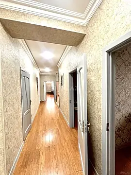 Satılır 3 otaqlı mənzil 145 m²