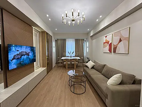 Satılır 2 otaqlı mənzil 67 m²