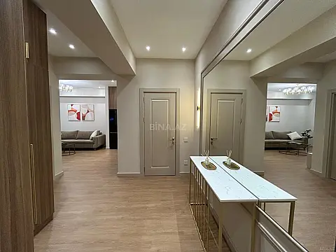 Satılır 2 otaqlı mənzil 67 m²