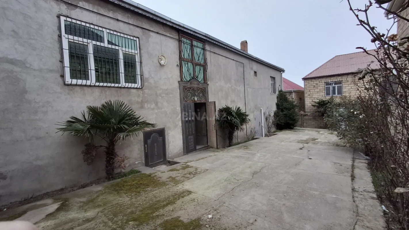 Satılır 4 otaqlı həyət evi 100 m²