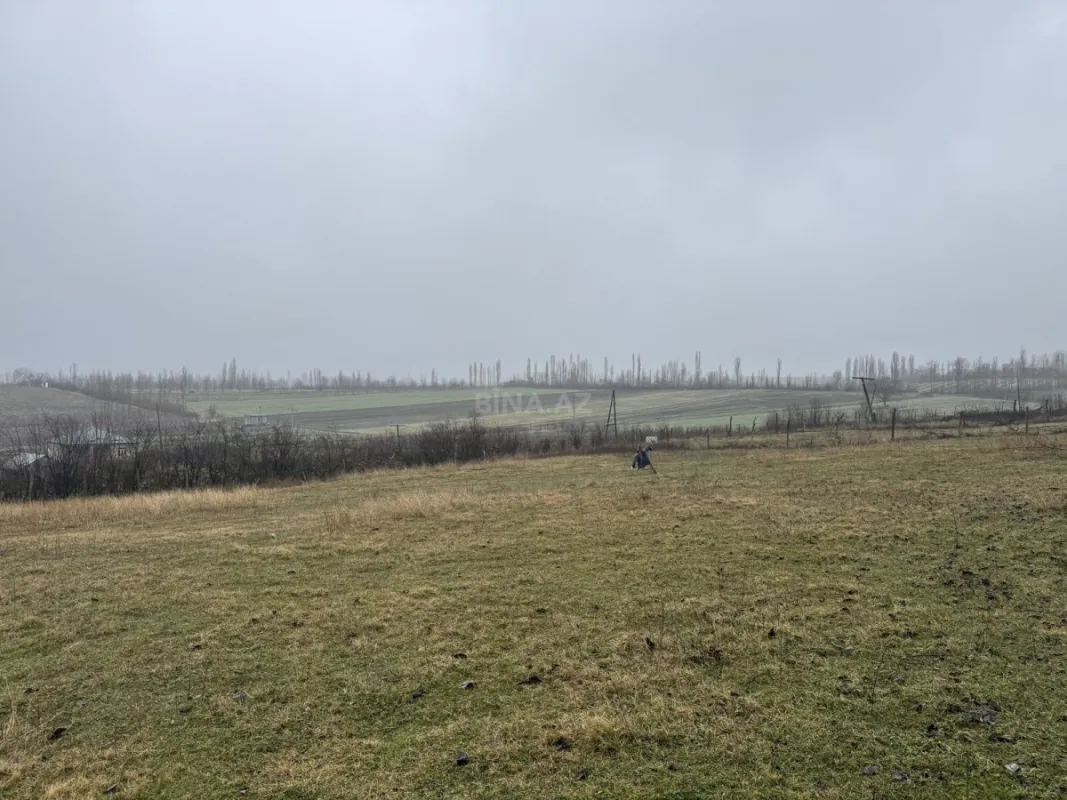 Satılır torpaq sahəsi 10 m²