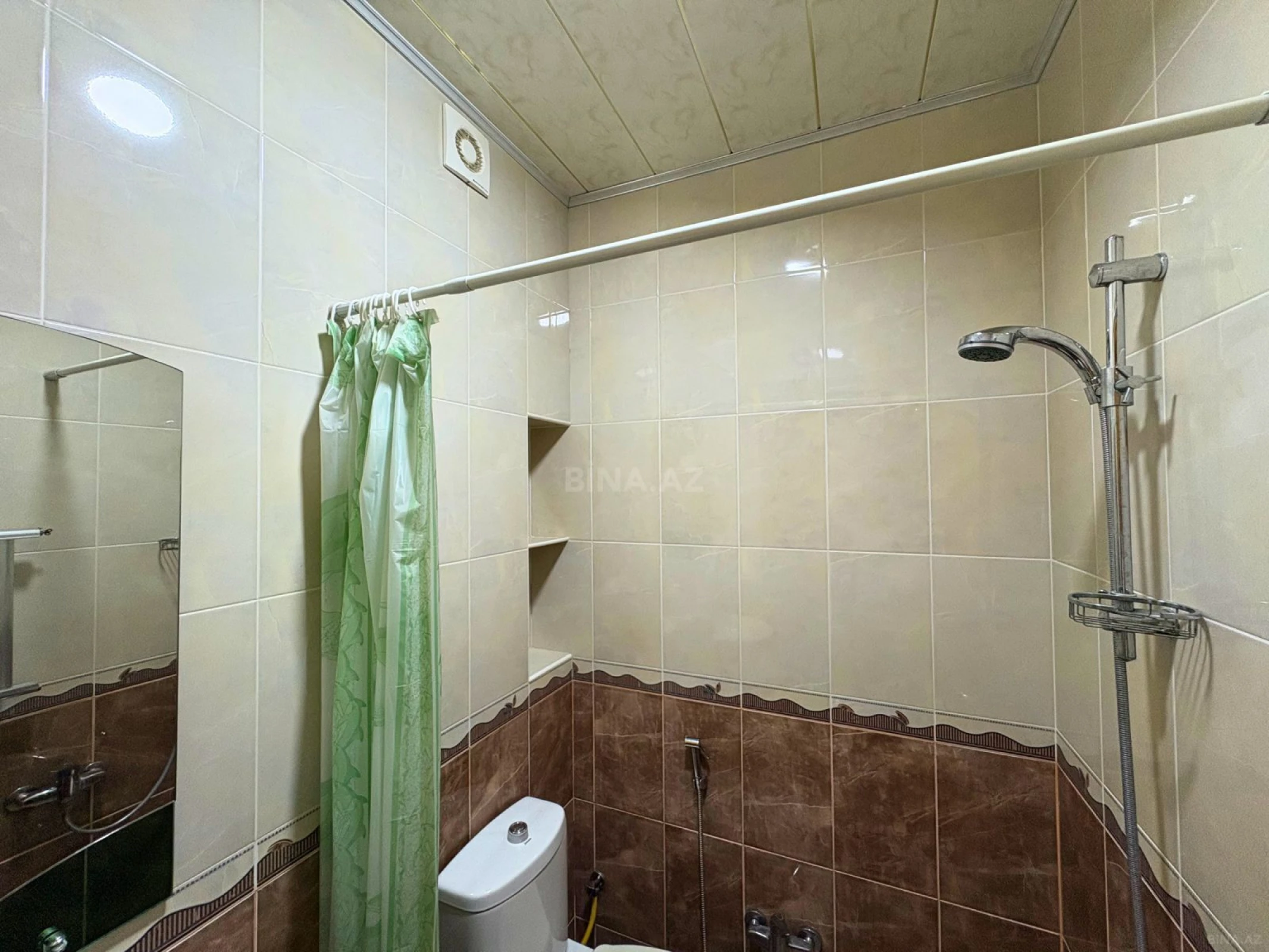 Kirayə verilir 3 otaqlı mənzil 150 m²