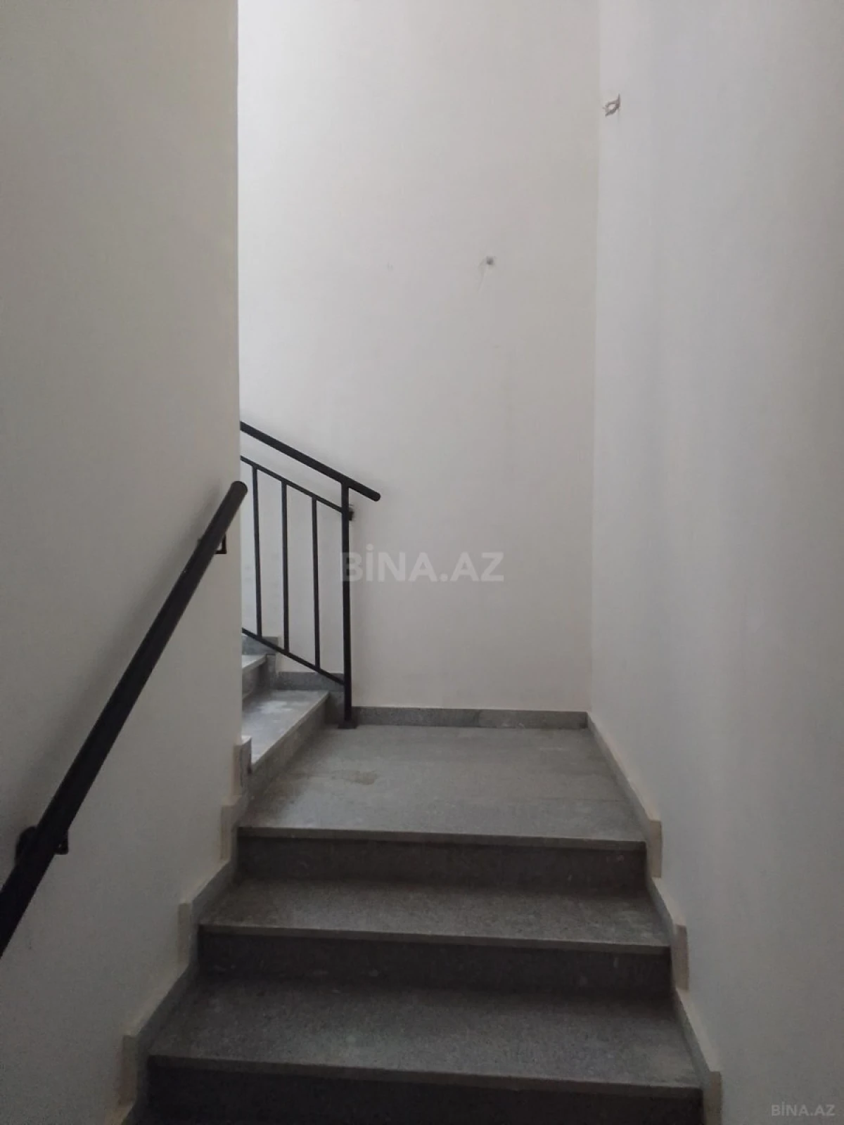 Satılır 2 otaqlı mənzil 41 m²