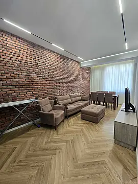 Kirayə verilir 2 otaqlı mənzil 72 m²