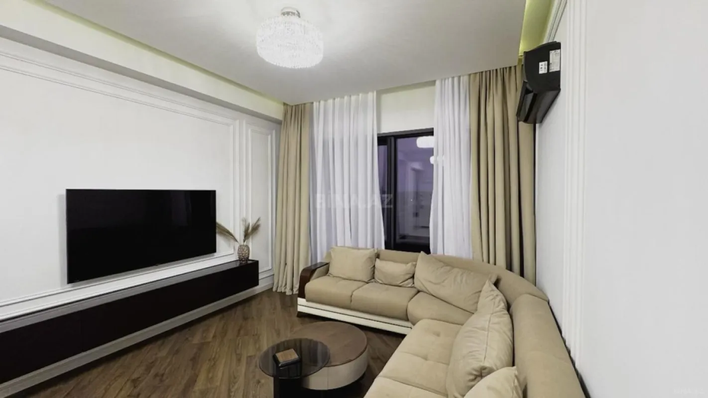 Satılır 2 otaqlı mənzil 84 m²