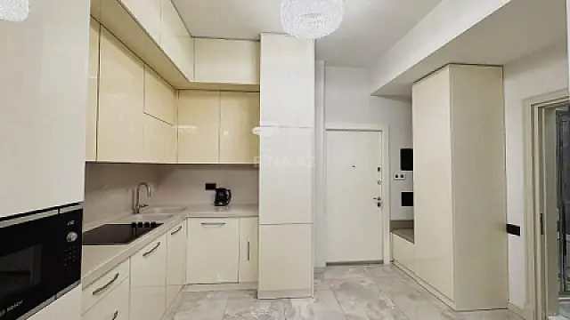 Satılır 2 otaqlı mənzil 84 m²