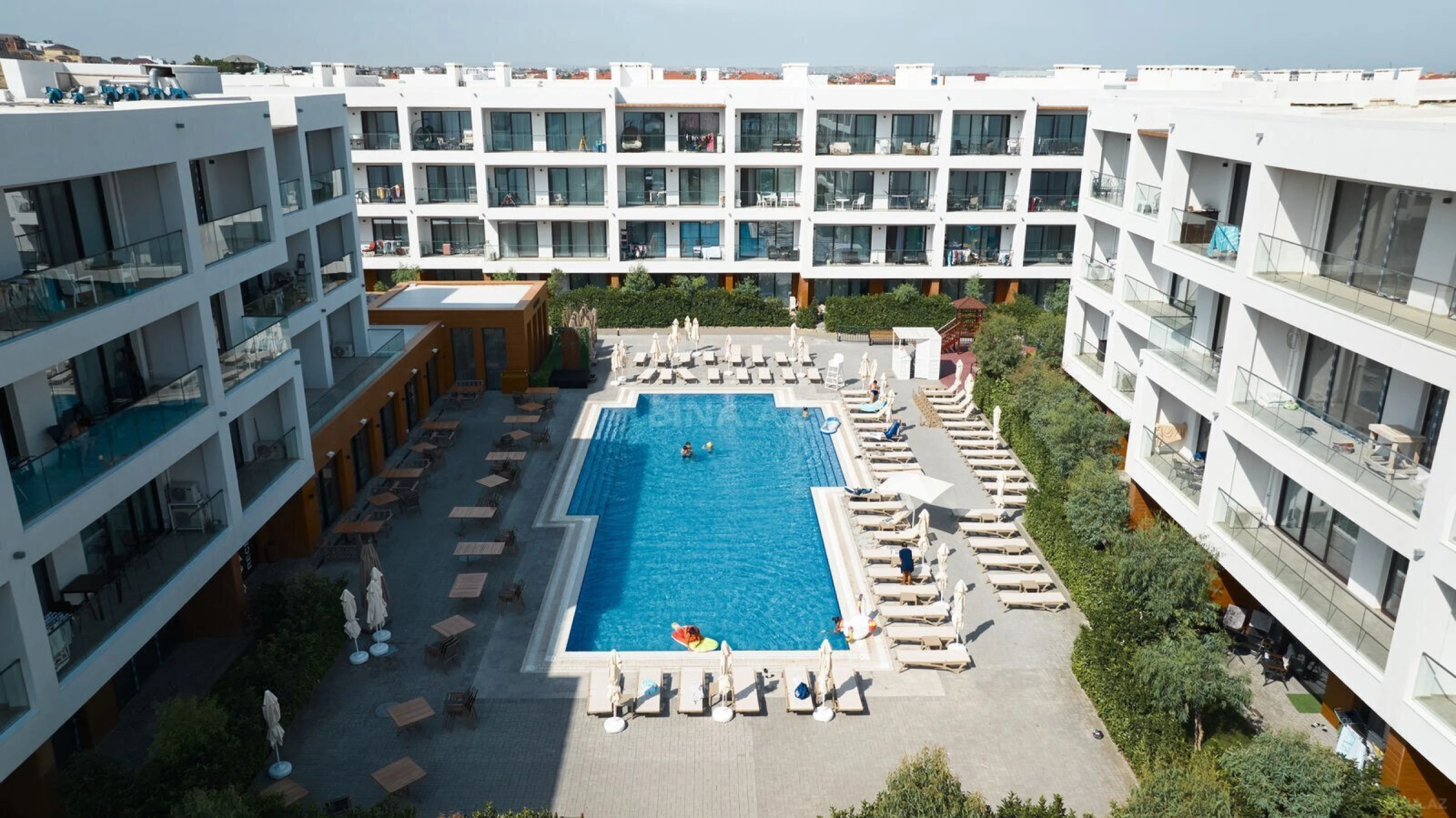 Satılır 2 otaqlı mənzil 84 m²