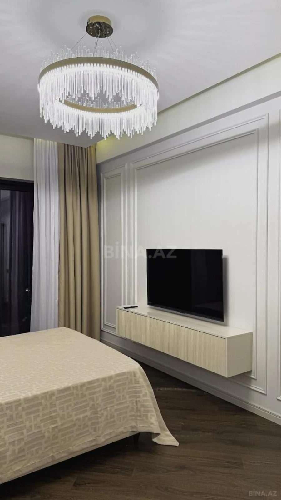 Satılır 2 otaqlı mənzil 84 m²