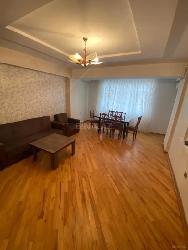 Kirayə verilir 2 otaqlı mənzil 62 m²