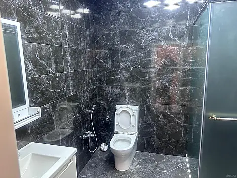 Kirayə verilir 2 otaqlı mənzil 110 m²
