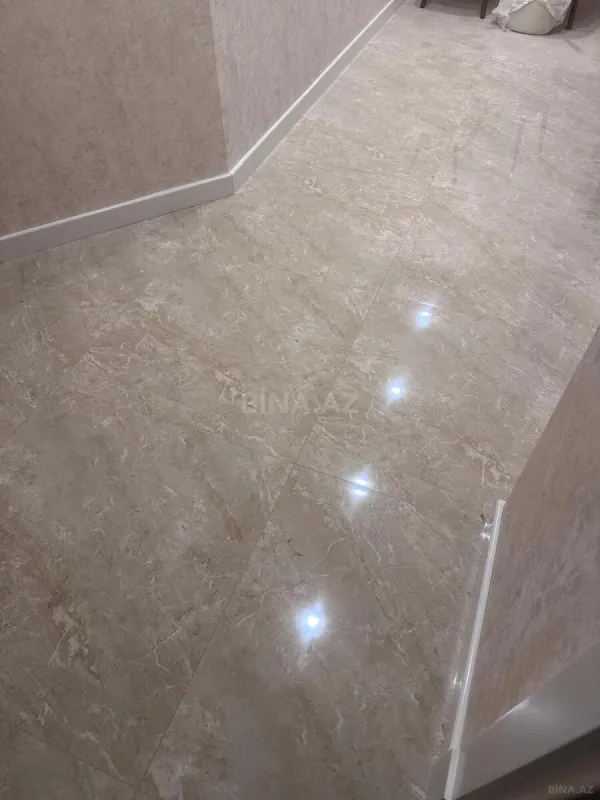 Kirayə verilir 2 otaqlı mənzil 110 m²