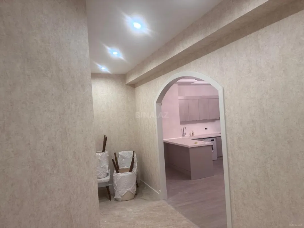 Kirayə verilir 2 otaqlı mənzil 110 m²