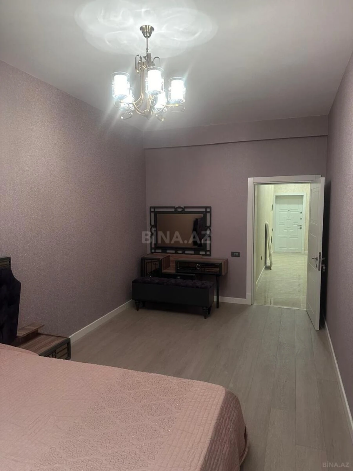 Kirayə verilir 2 otaqlı mənzil 110 m²