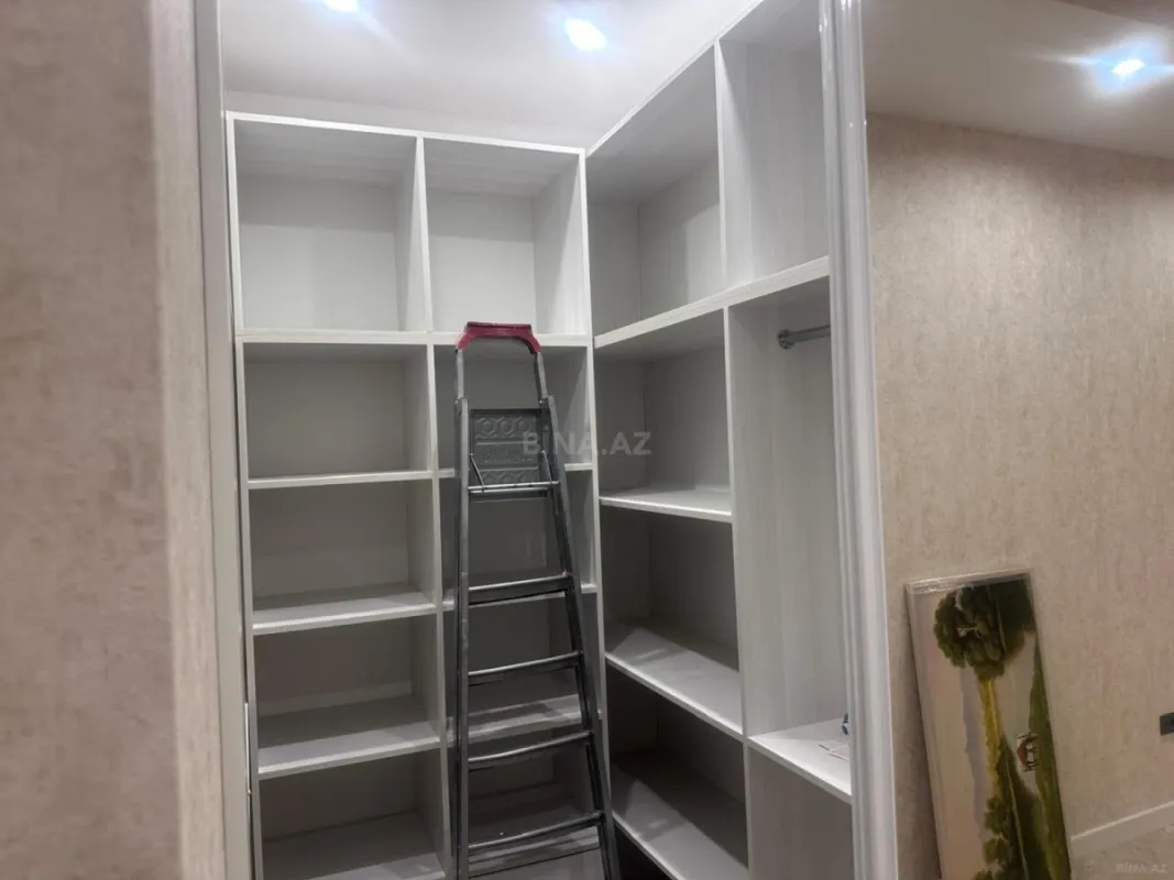 Kirayə verilir 2 otaqlı mənzil 110 m²