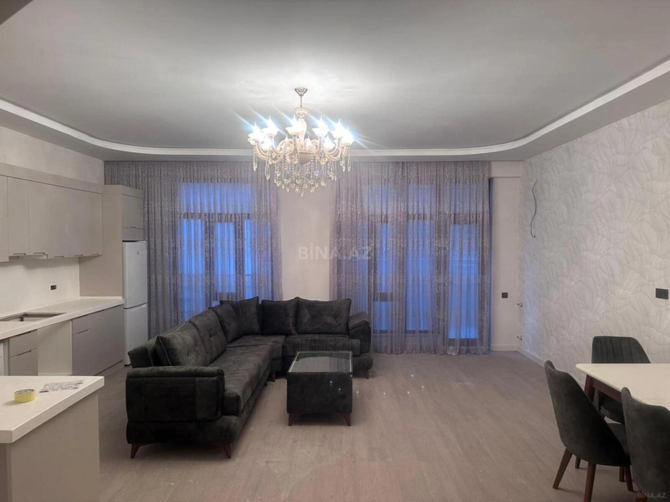 Kirayə verilir 2 otaqlı mənzil 110 m²