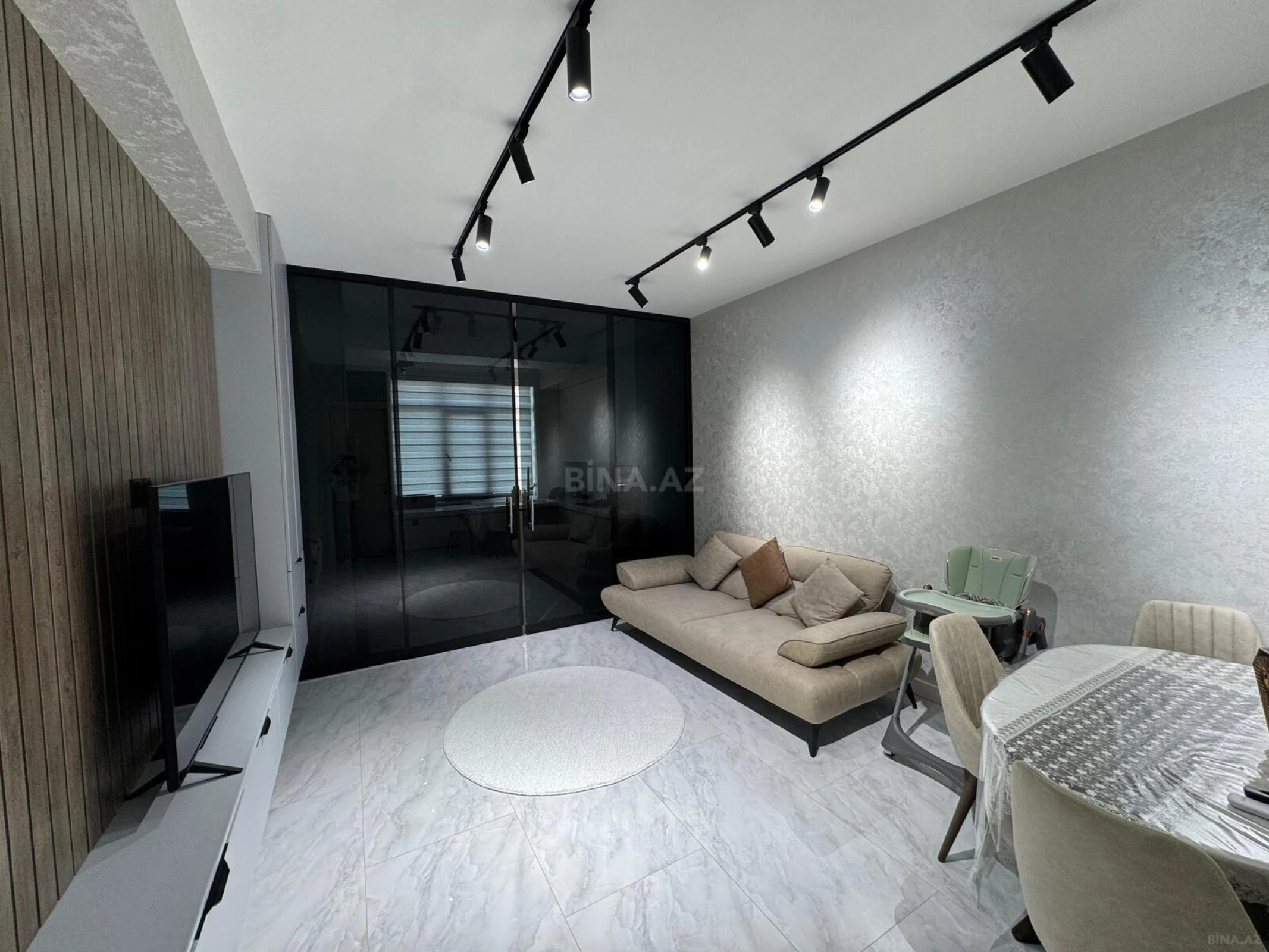 Kirayə verilir 3 otaqlı mənzil 115 m²