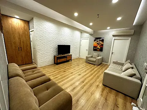 Satılır 3 otaqlı mənzil 127 m²