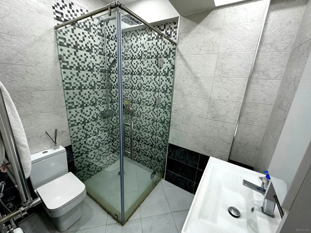 Satılır 3 otaqlı mənzil 127 m²