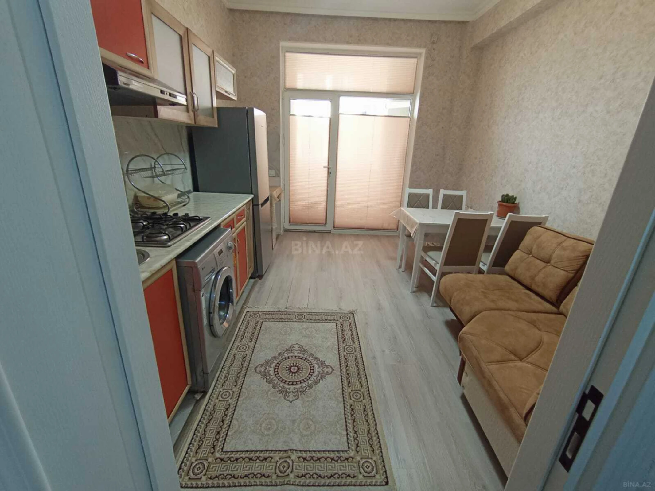 Kirayə verilir 2 otaqlı mənzil 85 m²