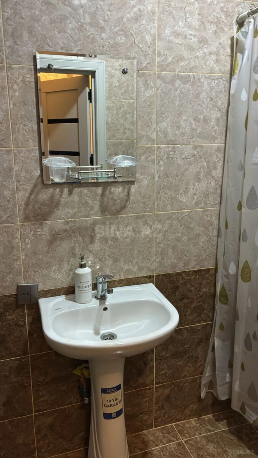 Kirayə verilir 2 otaqlı mənzil 60 m²