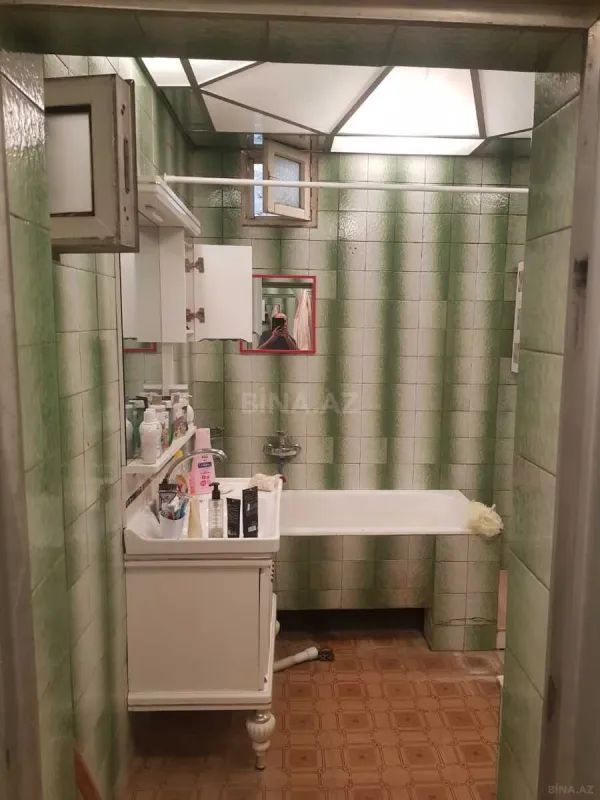 Satılır 5 otaqlı həyət evi 250 m²