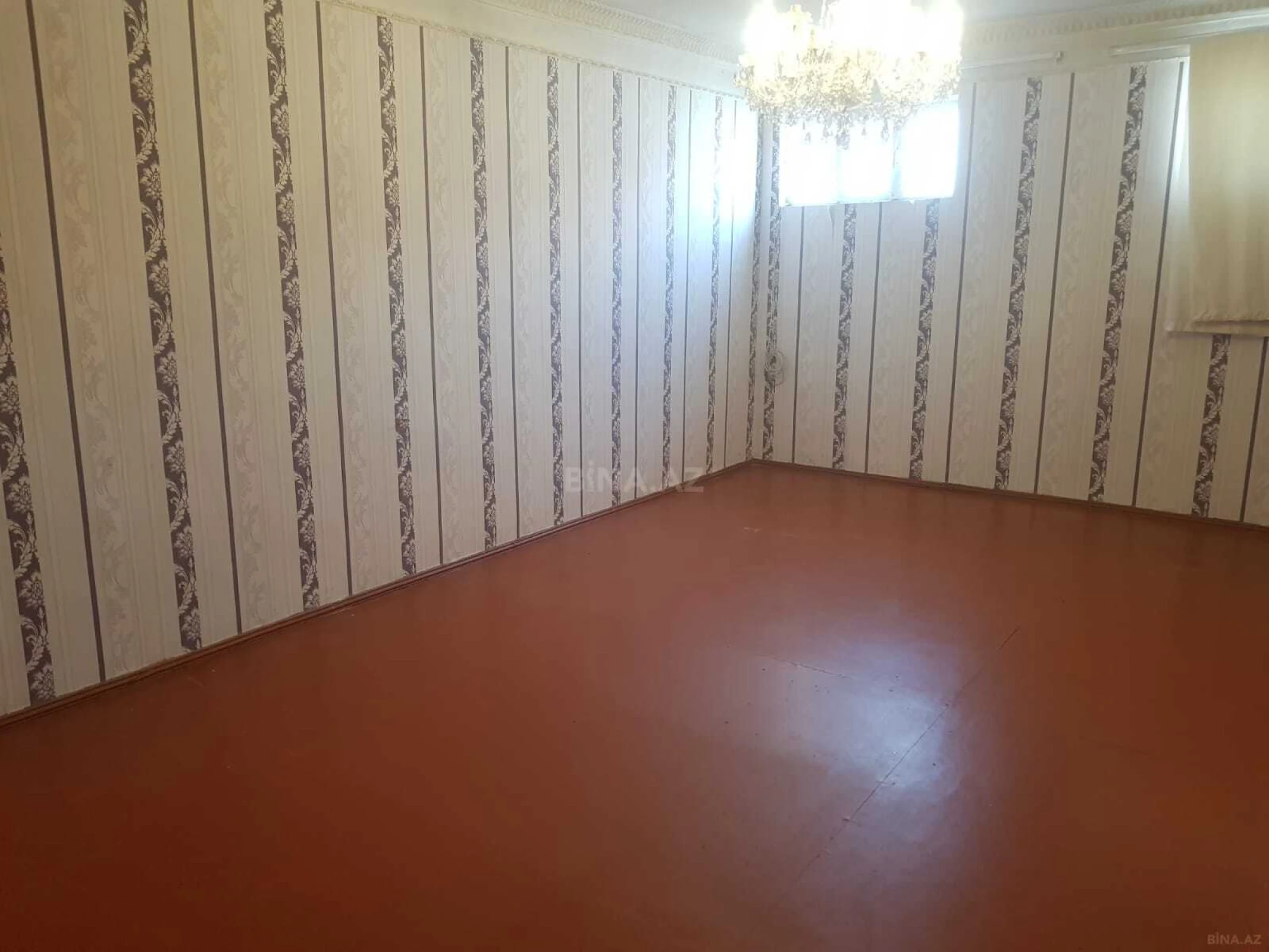 Satılır 5 otaqlı həyət evi 250 m²