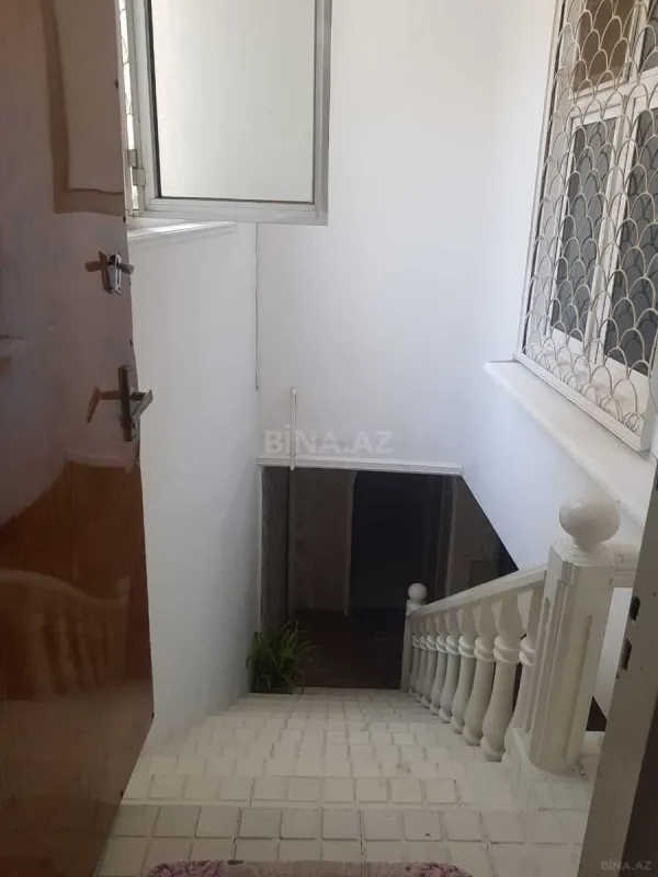 Satılır 5 otaqlı həyət evi 250 m²