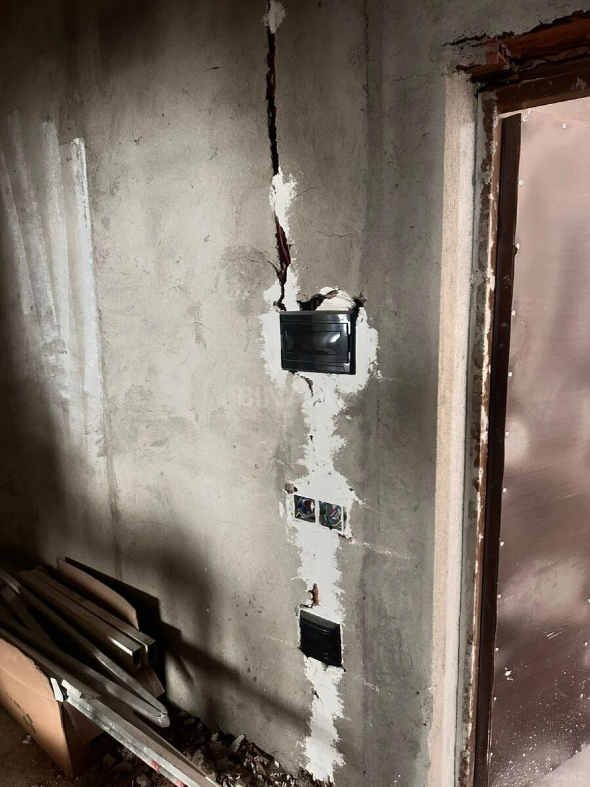 Satılır 2 otaqlı mənzil 76 m²