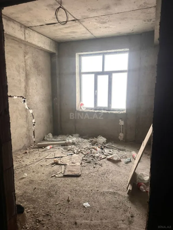 Satılır 2 otaqlı mənzil 76 m²