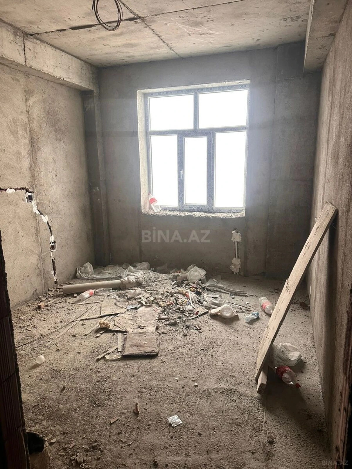 Satılır 2 otaqlı mənzil 76 m²