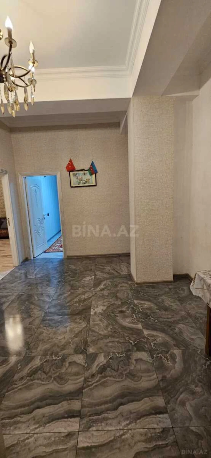 Satılır 3 otaqlı mənzil 117 m²