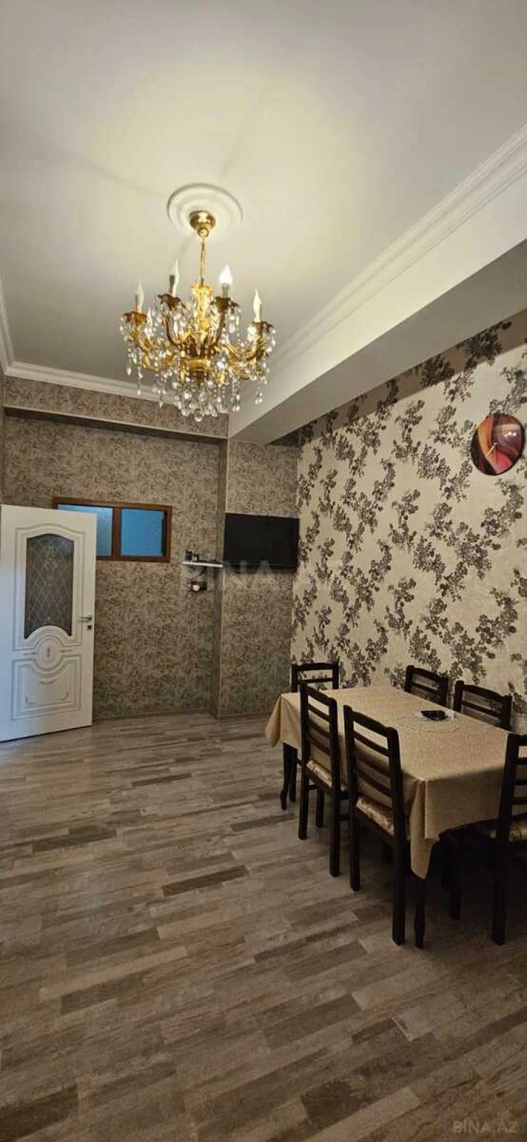 Satılır 3 otaqlı mənzil 117 m²