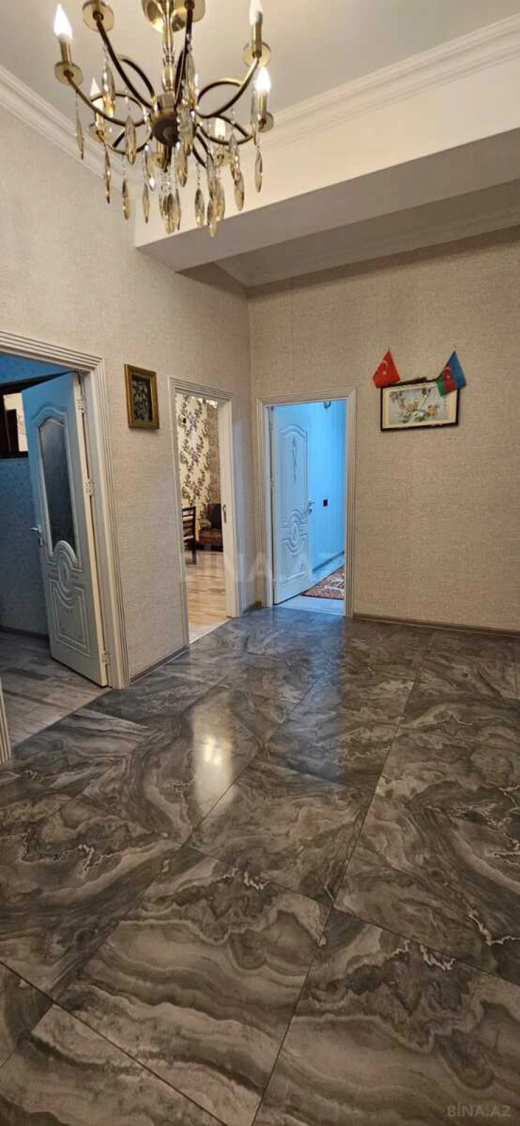 Satılır 3 otaqlı mənzil 117 m²