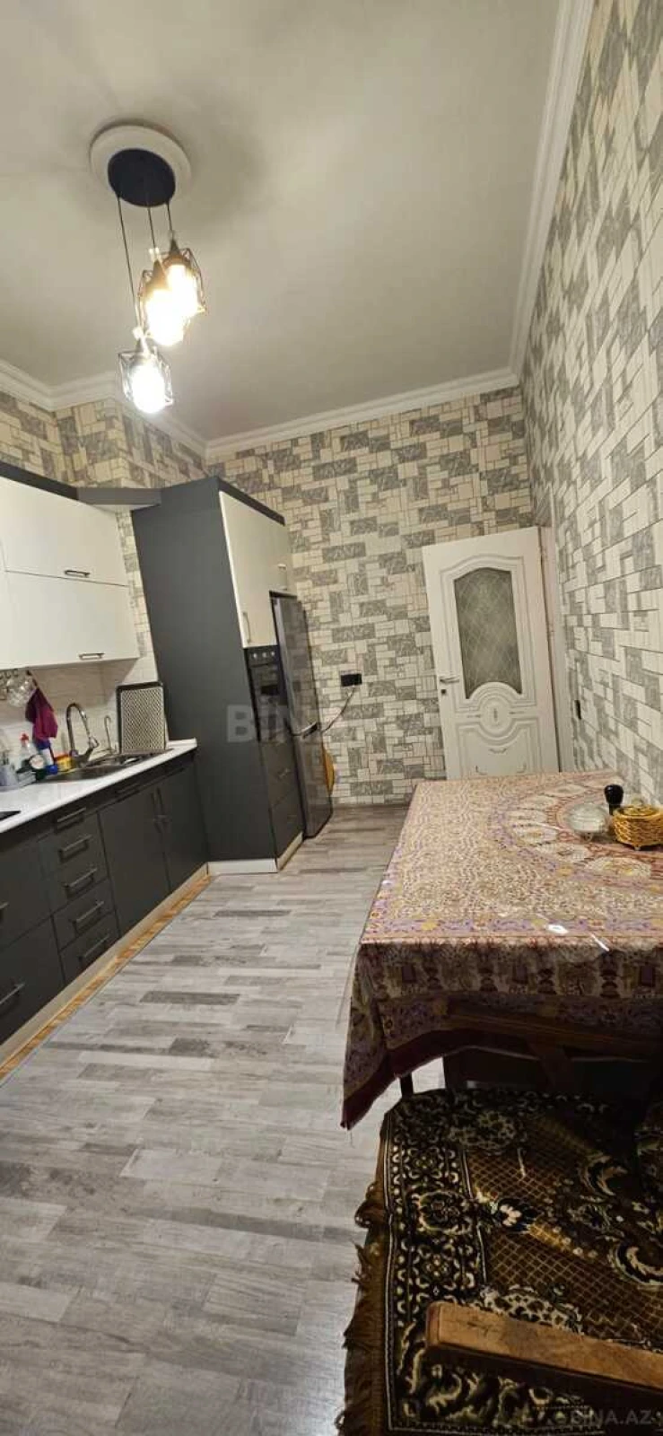 Satılır 3 otaqlı mənzil 117 m²