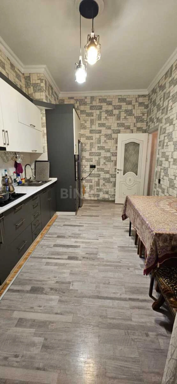 Satılır 3 otaqlı mənzil 117 m²